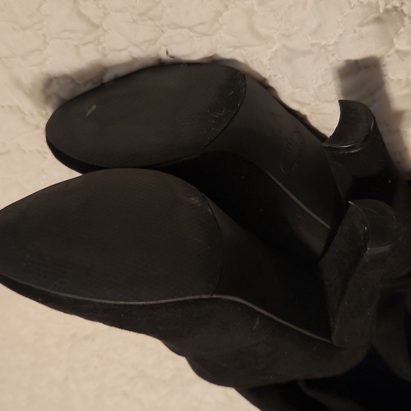 Size 7 Steve Madden boots - Picture 3 of 5